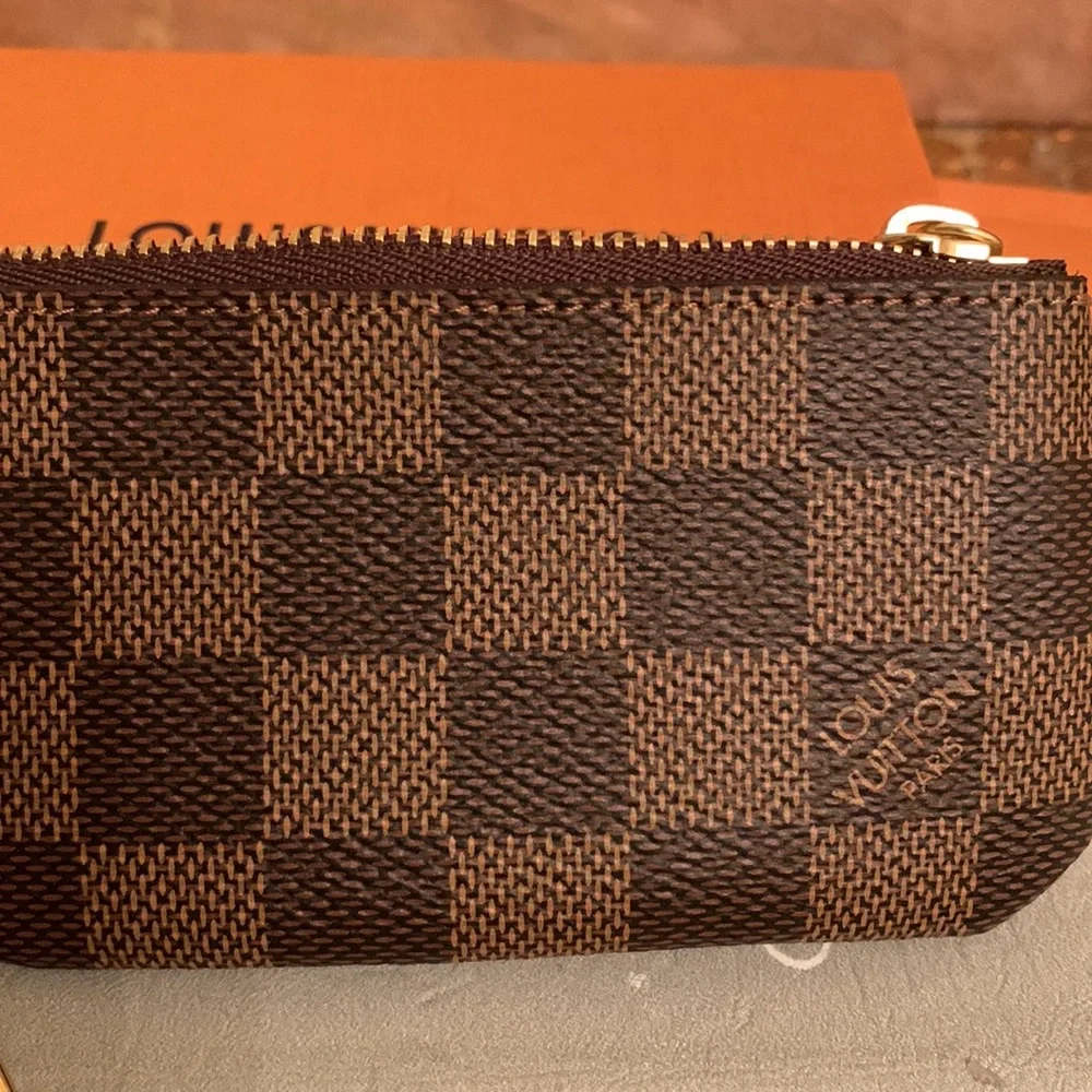 Brand New!! Authentic Louis Vuitton Damier Ebene CanvasCoin Pochette/ Key Pouch. - Picture 5 of 14